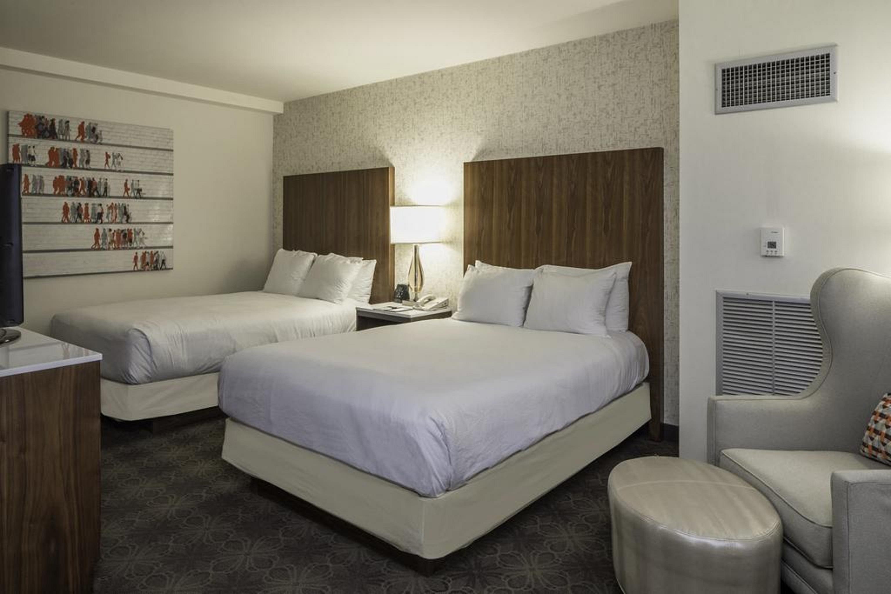 Doubletree By Hilton Hotel & Suites Pittsburgh Downtown Bagian luar foto