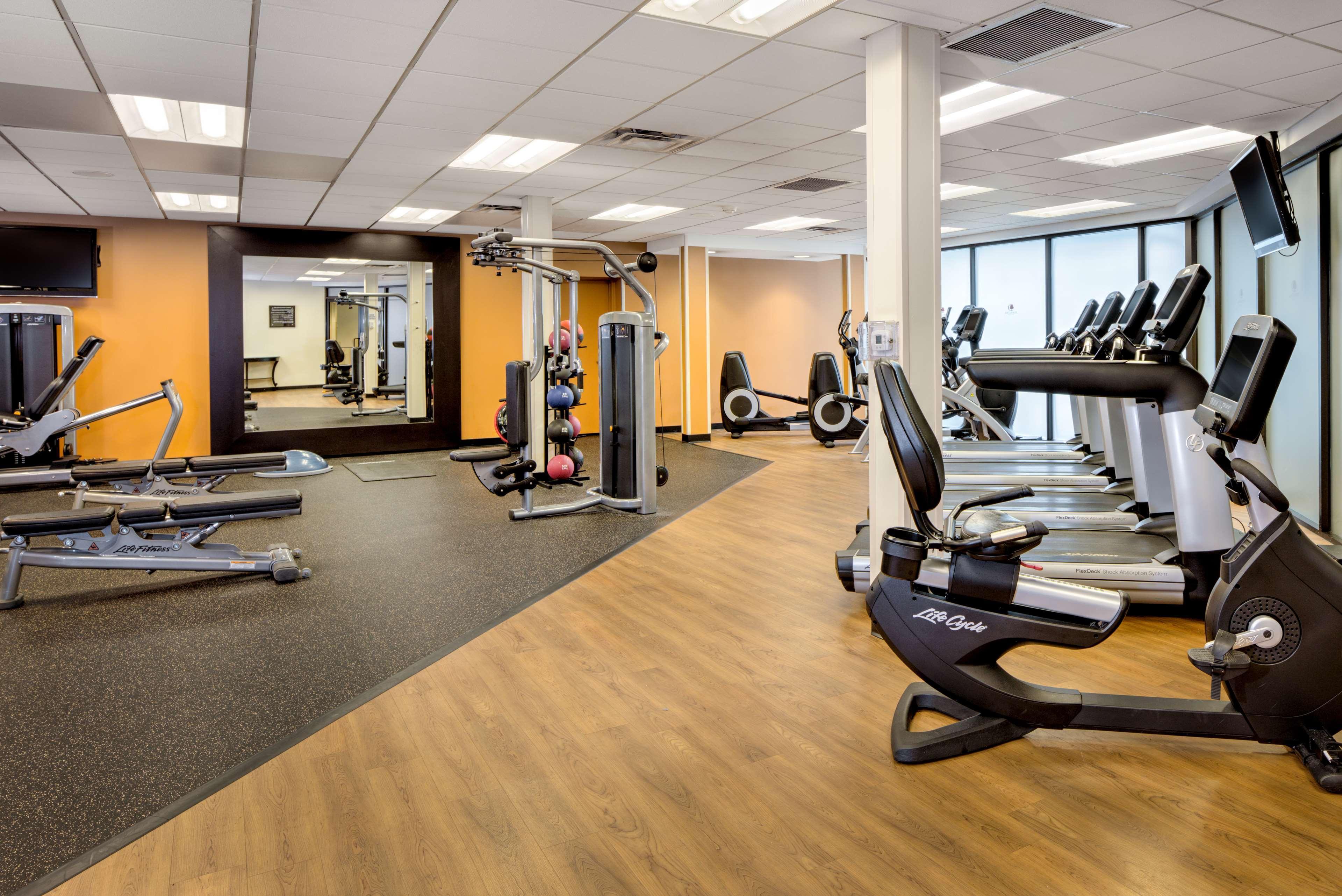 Doubletree By Hilton Hotel & Suites Pittsburgh Downtown Bagian luar foto