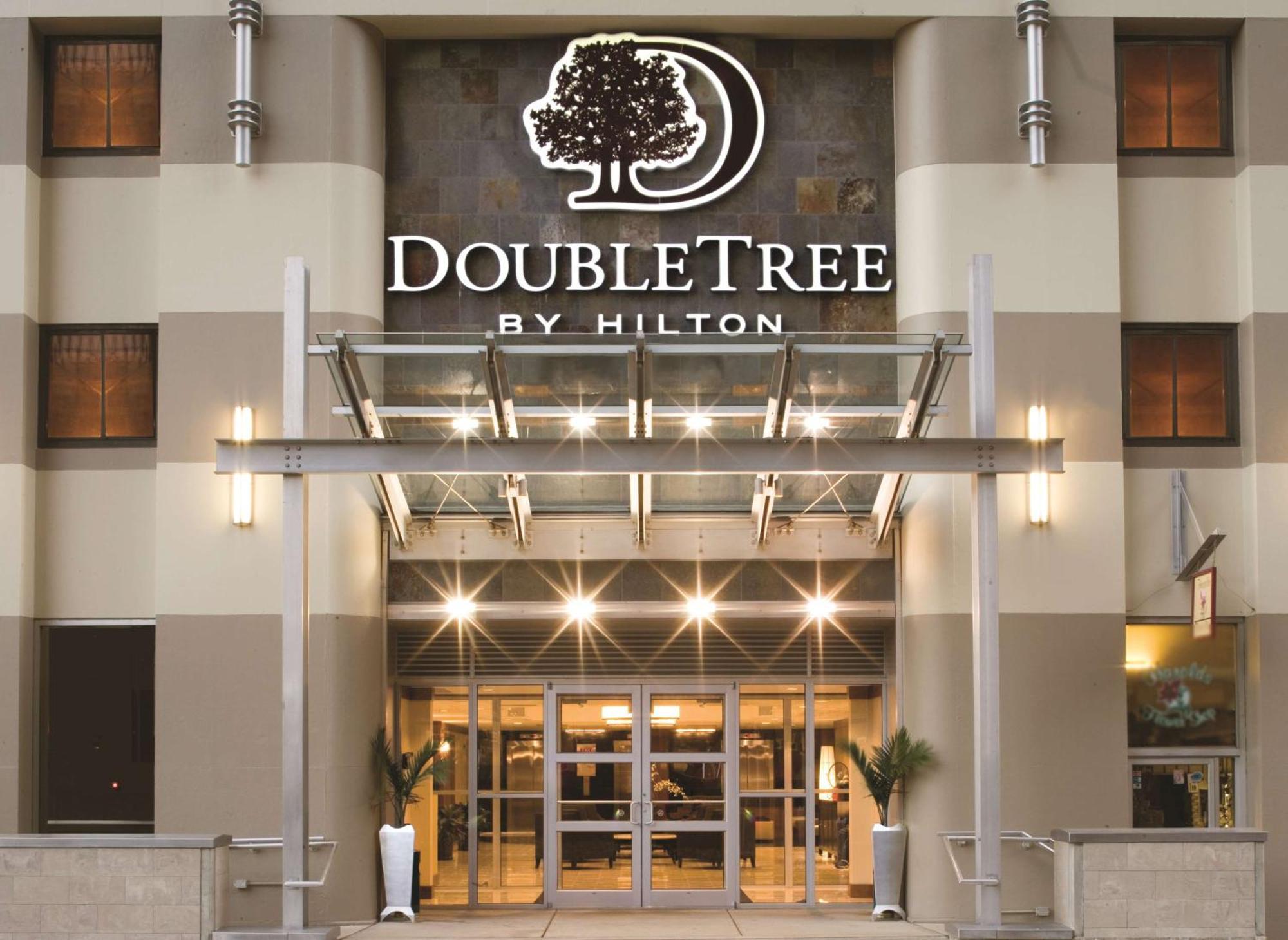 Doubletree By Hilton Hotel & Suites Pittsburgh Downtown Bagian luar foto